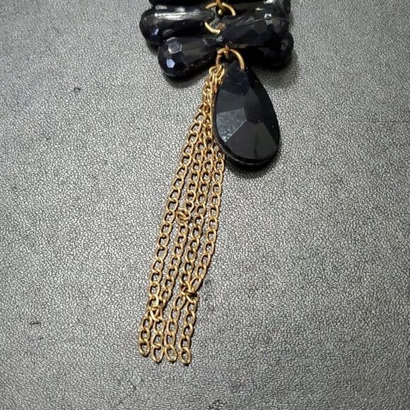 Gold tone necklace with black beads - Picture 4 of 11